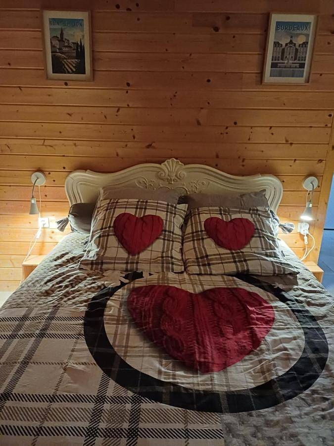 Gîte pour 2 personnes, avec terrasse à Prignac-et-Marcamps - 3