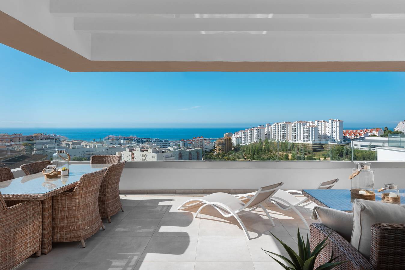 Appartement entier, Appartement de vacances « Penthouse avec vue sur l’océan » avec Wi-Fi et climatisation in Estepona, Costa del Sol
