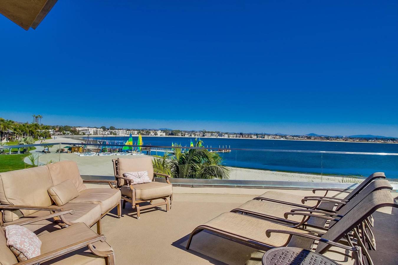 Vacation Rental for 20 Guests in Mission Bay (SD), San Diego