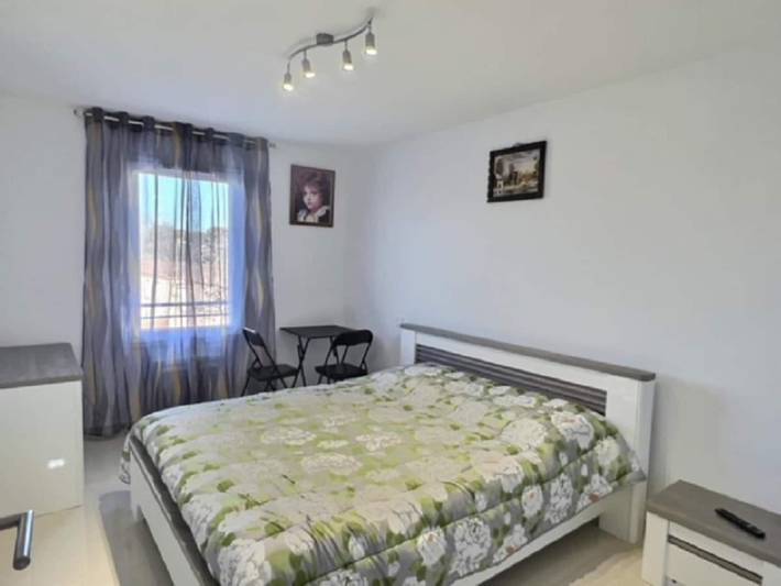 Gîte pour 4 personnes, avec terrasse et balcon/terrasse dans Plage de la Farinette - 3