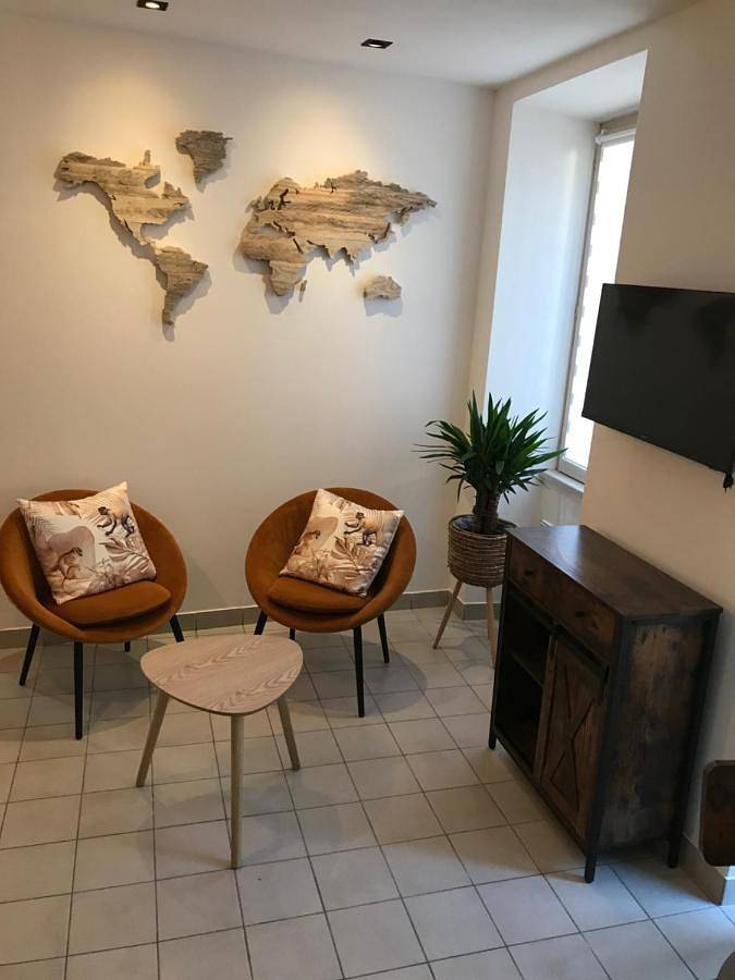 Gîte pour 4 personnes, avec jardin à Chindrieux - 2