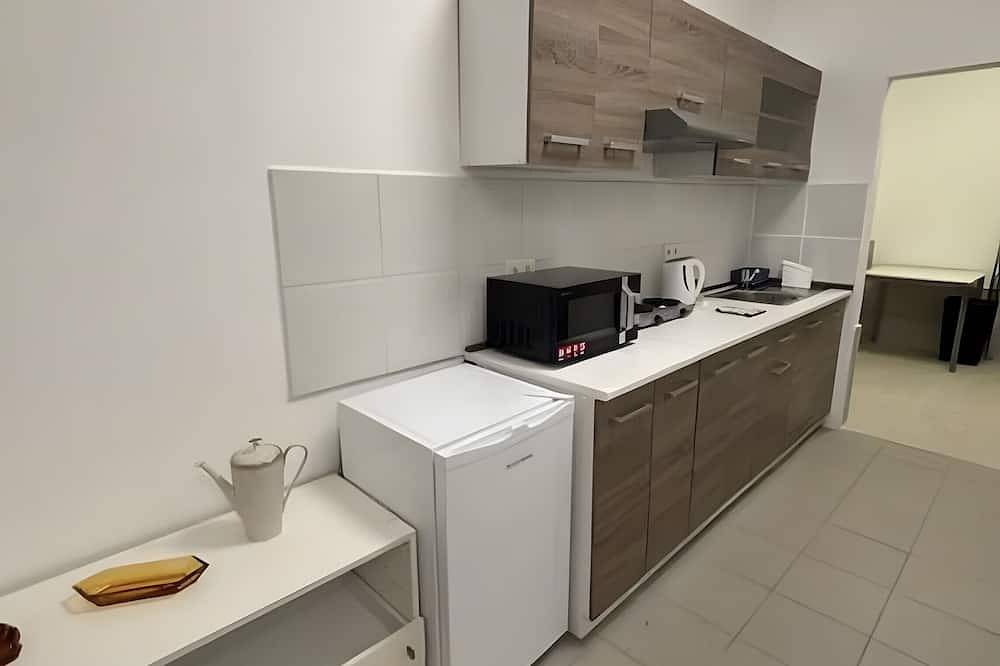Ganze Wohnung, Ferienwohnung 'Menzel' mit Bergblick und Wi-Fi in Beckingen, Saar-Nahe-Bergland
