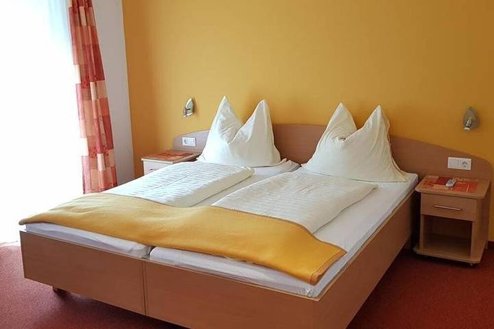 Doppelzimmer - Longstay - Gasthof - Pension Roseggerhof in St. Kathrein am Hauenstein, Steirerland