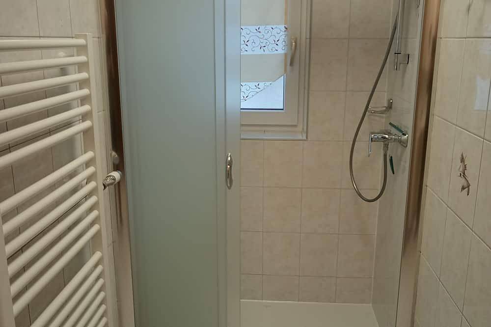 Ganze Wohnung, Ferienwohnung mit 4 Edelweiß ausgezeichnet für 2-4 Personen in Höfen bei Reutte in Höfen, Außerfern
