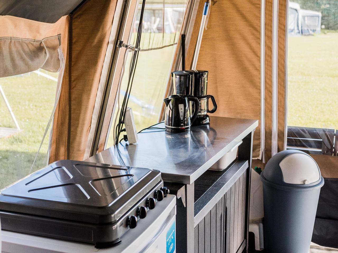 Glamping au bord du lac avec animaux de compagnie in Herpelmont, Saint-Dié-des-Vosges