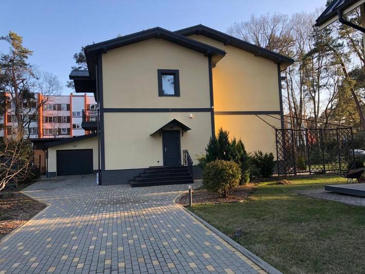 Ferienwohnung für 3 Personen, mit Ausblick und Garten sowie Balkon in Jurmala