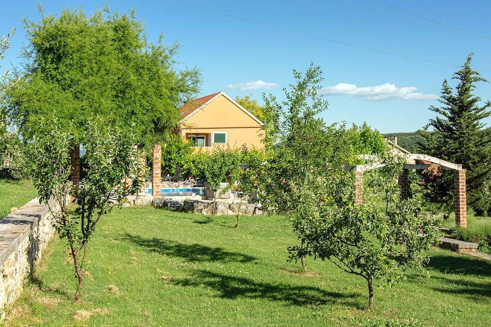 Haustierfreundliches Haus in Sinj mit Sauna in Sinj, Dalmatinisches Zagora