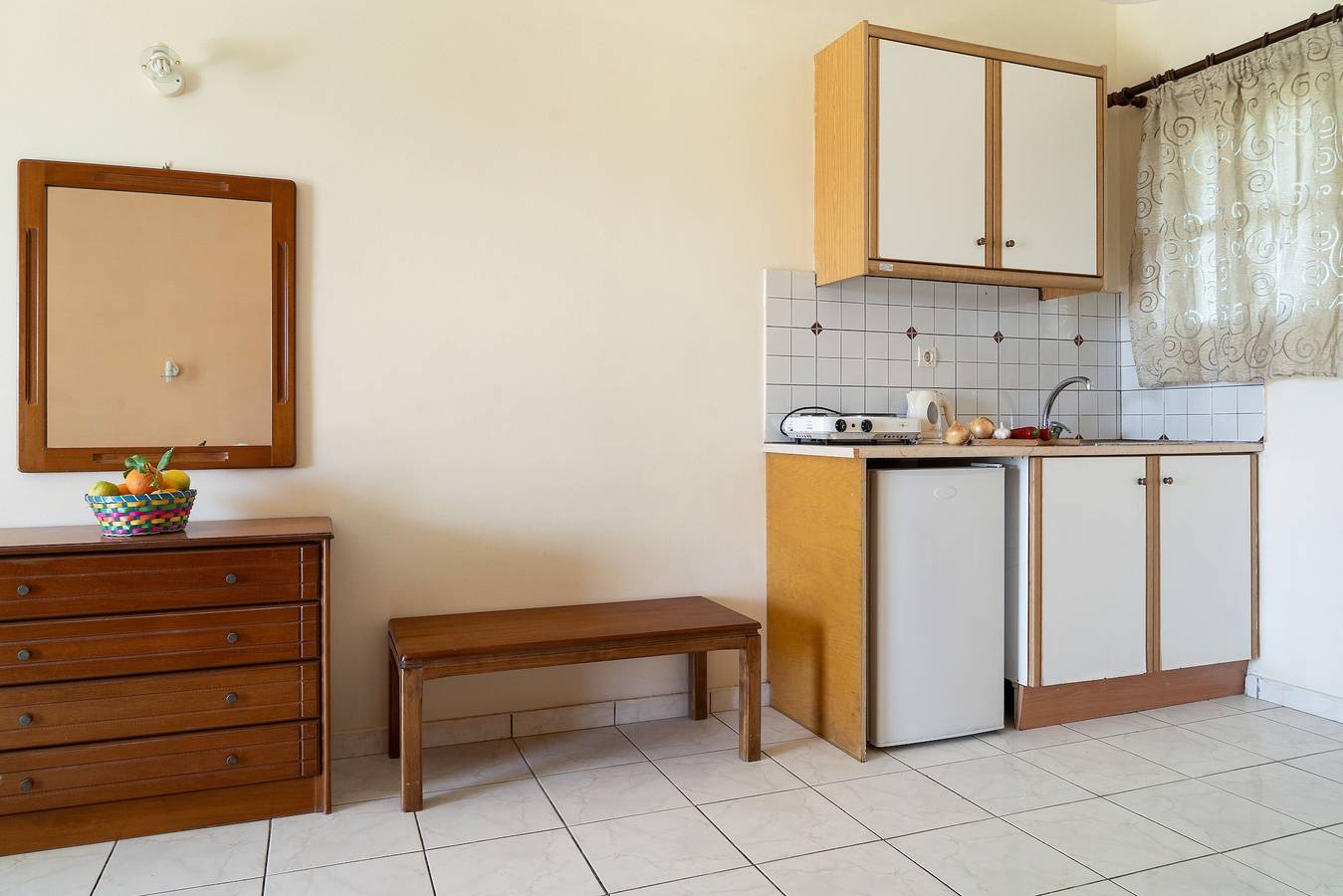 Entire studio, Studio 'Sandy Maria Studio 305' with Shared Pool, Wi-Fi in Gaitani, Zakynthos