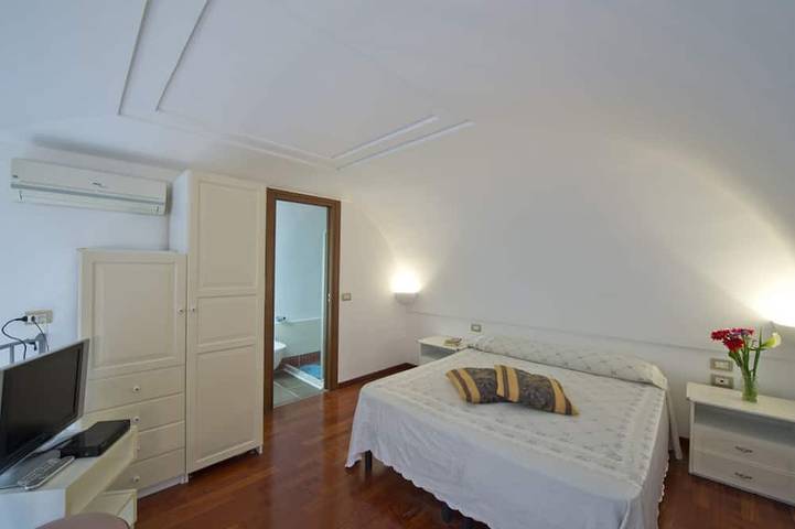 Appartamento intero, Sebastien Balcony central Positano in Spiaggia d'Arienzo, Positano