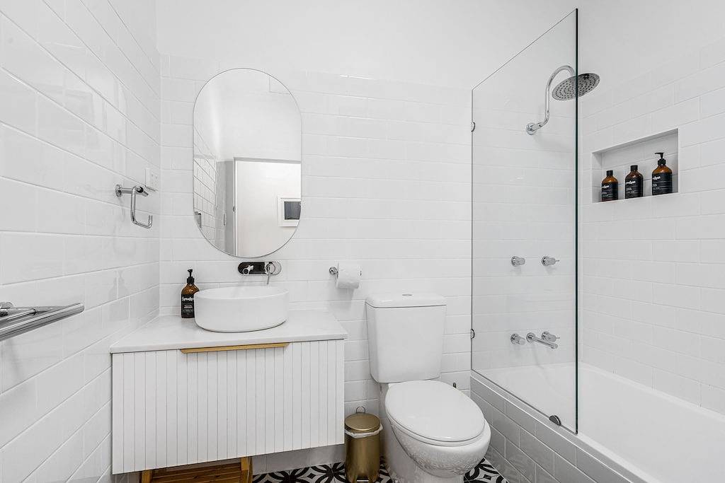 Luxury Villas Costa Rica in Byron (Pool & Spa) in Byron Bay, New South Wales