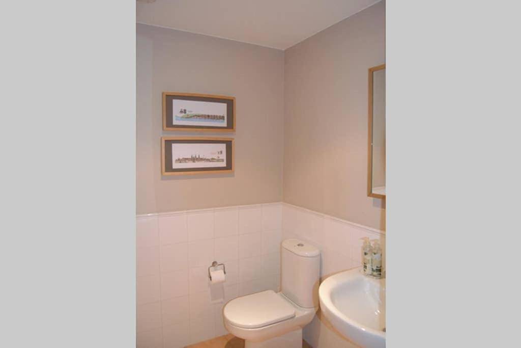 Three-Bedroom House in Minho, Costa de Galicia