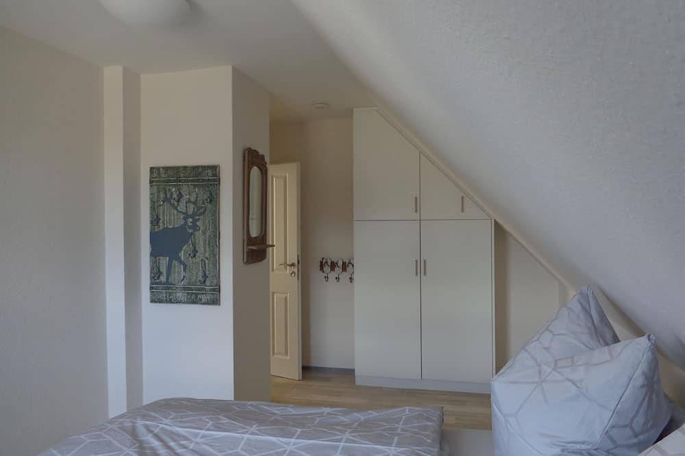 Ankommen - Durchatmen. Wohnung mit Blick auf das Noor, eigenem Garten,Seezugang in Boren, Schleswig-Flensburg