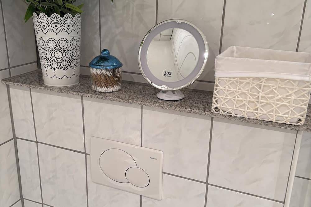 Cozy house in the middle of the garden in Heusenstamm, Landkreis Offenbach