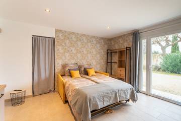 Studio pour 2 Personnes dans Beaucaire, Région de Nîmes, Photo 1