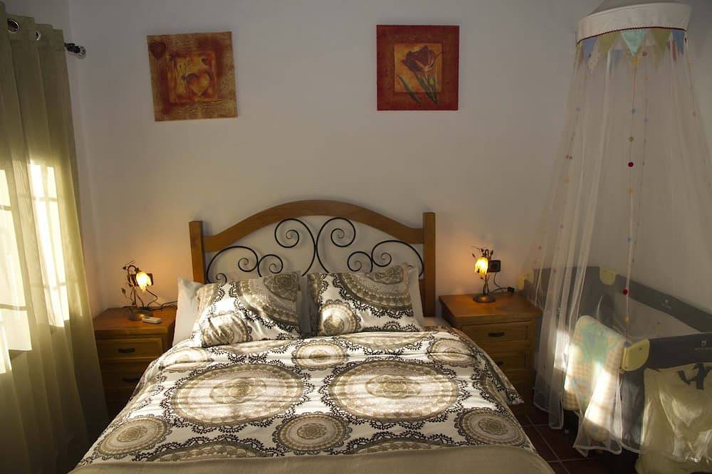 'La Pozailla' House And Gardens In Nature in Grazalema, White Villages