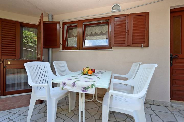 Ferienwohnung für 5 Personen, mit Balkon/Terrasse in Selce
