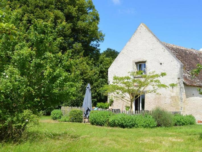 Location de vacances pour 4 personnes, avec piscine et terrasse à Nazelles-Négron - 3