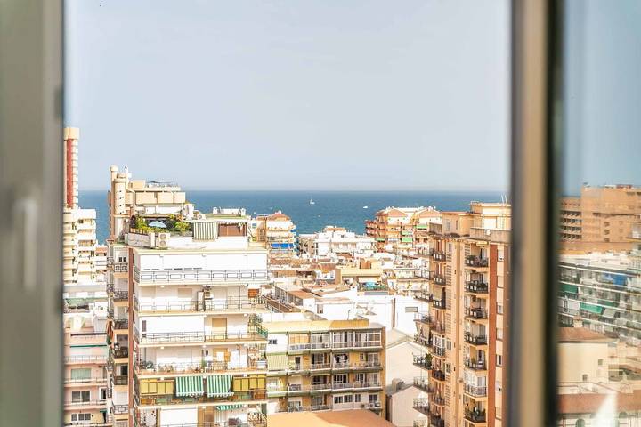 Entire apartment, Blue Sky View Apartment with Wi-Fi in Fuengirola Centre, Fuengirola