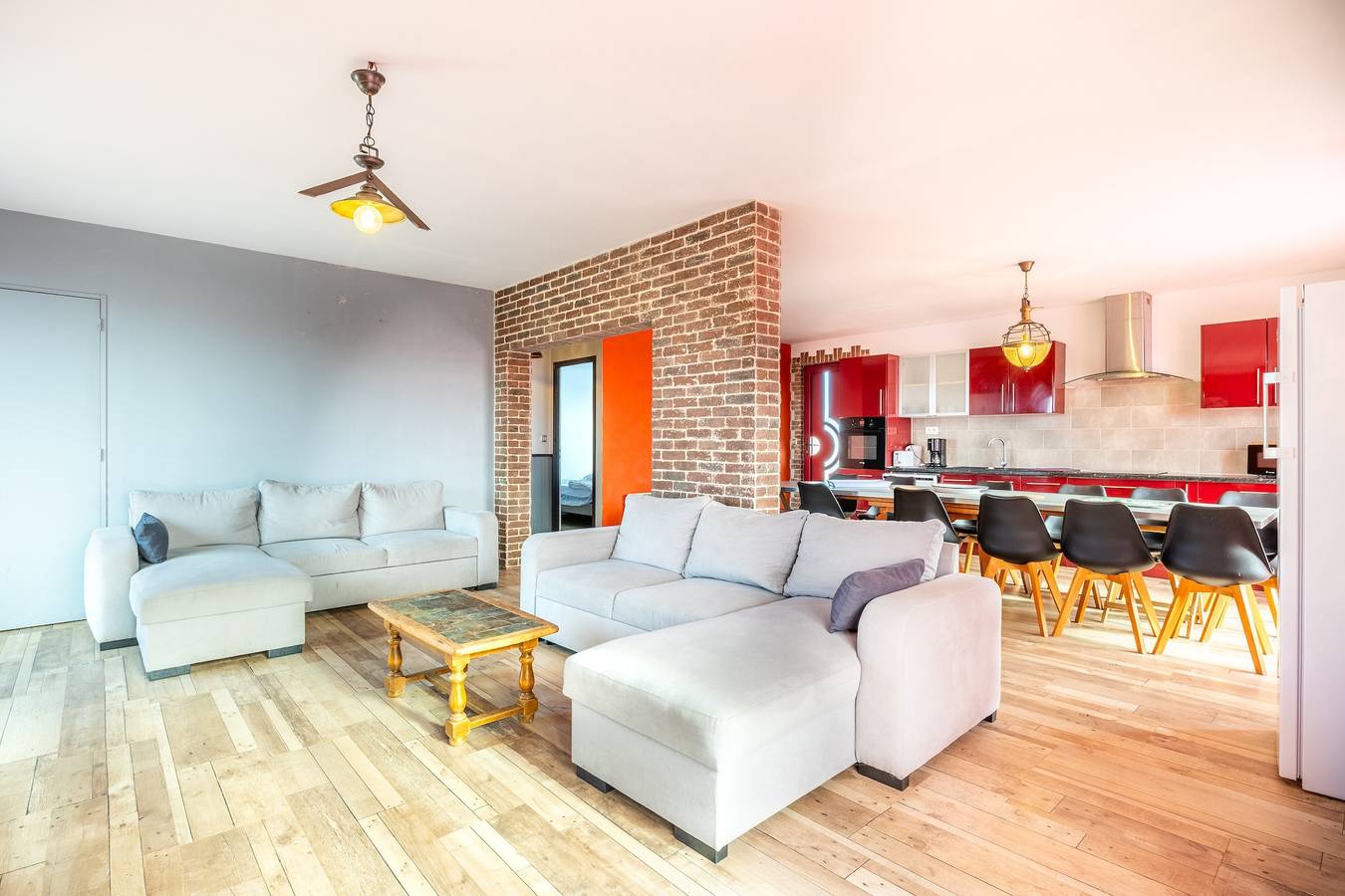 Ferienhaus für 22 Personen im Zentrum von Brem mit viel Platz in Brem-sur-Mer, Loire-Tal