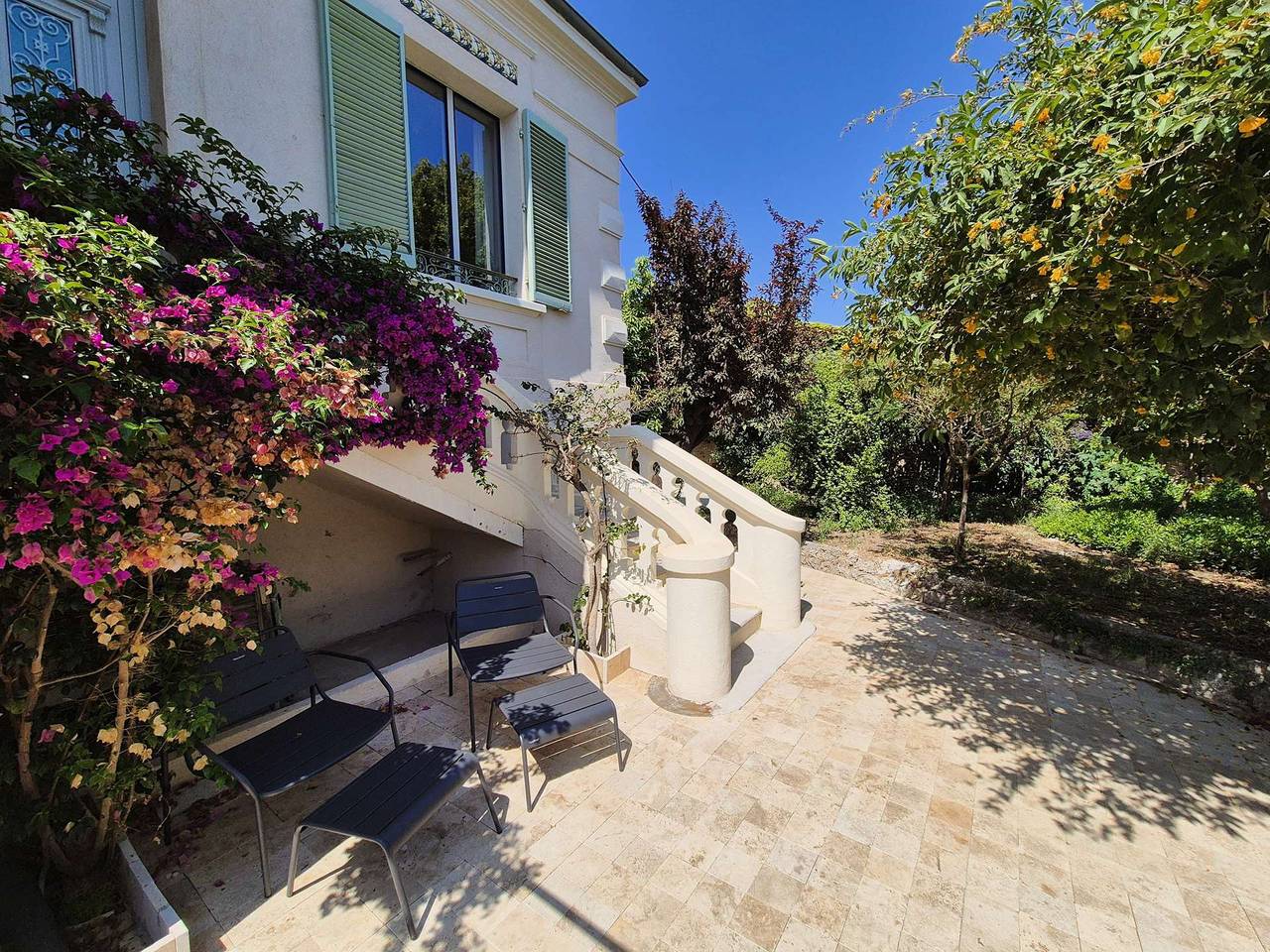 Elegante maison avec un beau jardin, à 150 m de la mer, climatisation, Wifi ... in Saint-Mandrier-sur-Mer, Côte méditerranéenne (France)