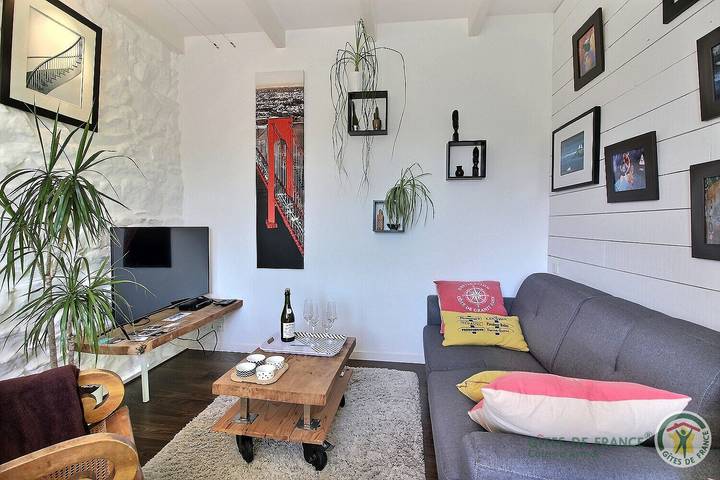 Gîte pour 3 personnes, avec Terrasse ainsi que Jardin et Vue à Pleumeur-Bodou - 3