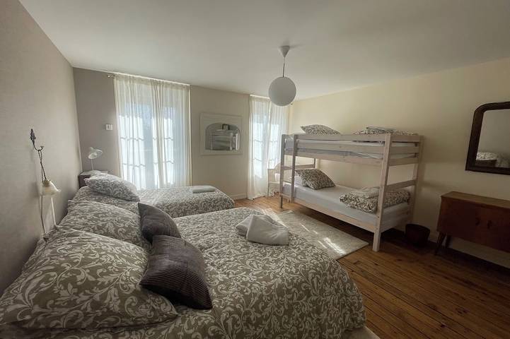 Gîte pour 11 personnes dans La Haye-Pesnel - 2