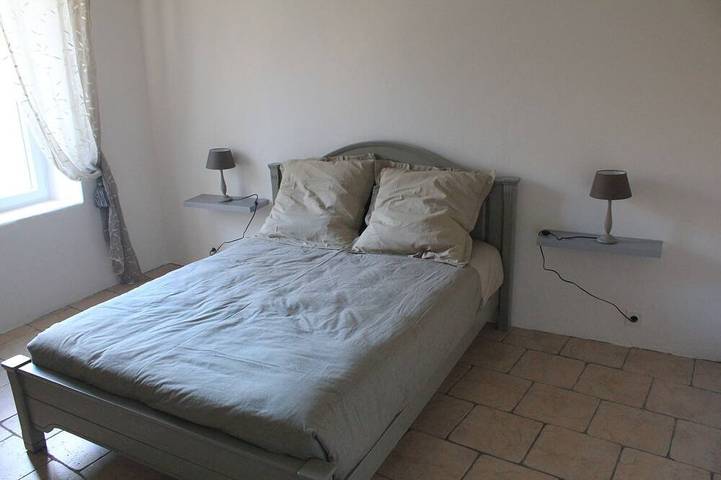 Gîte pour 5 personnes, avec jardin à Lasalle - 4