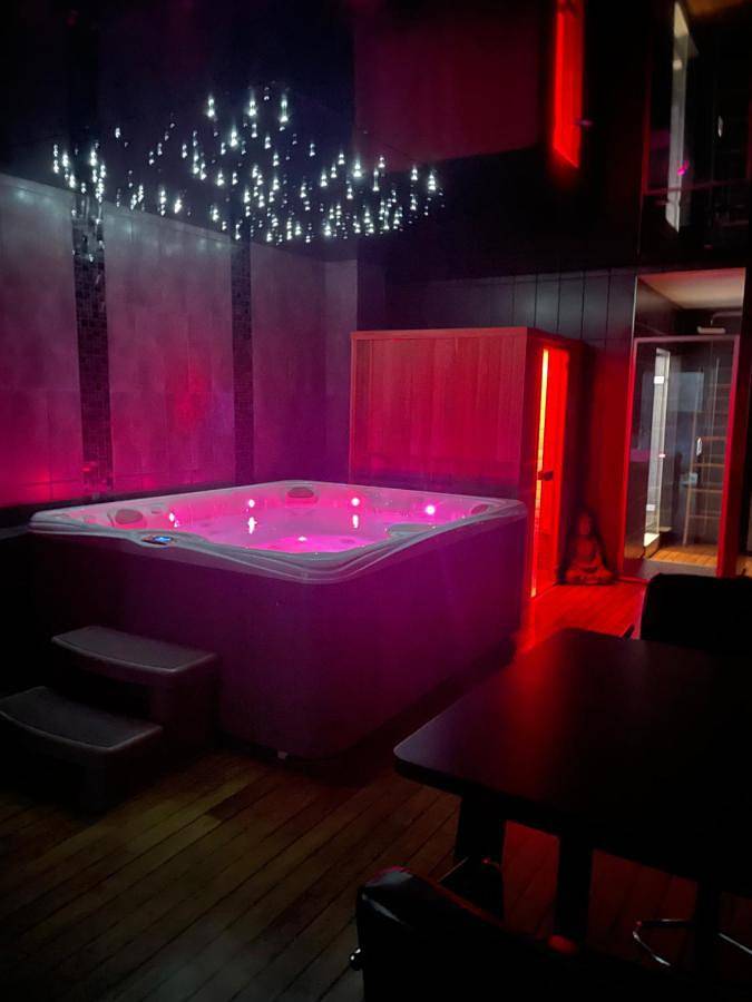 Appartement de vacances pour 2 personnes, avec sauna ainsi que jacuzzi et terrasse