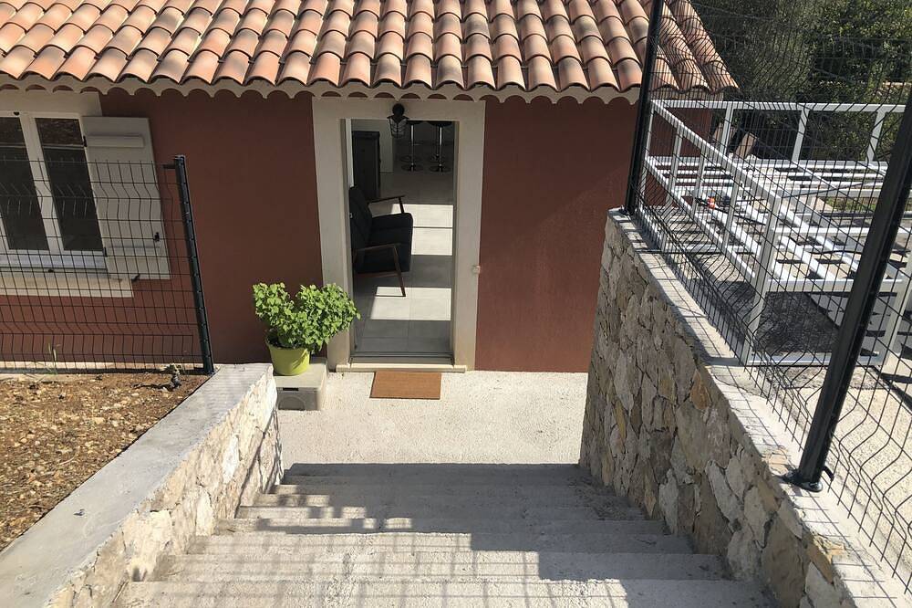 Villa muy cómoda con piscina a 20 minutos de Niza in Drap, Nizza Region
