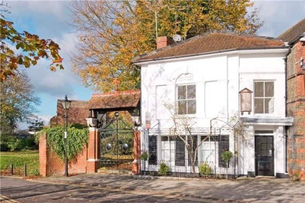 Period cottage in the centre of Windsor in Windsor, Berkshire