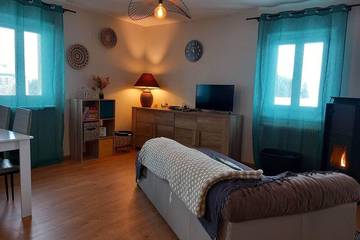 Gîte pour 6 personnes, avec terrasse et jardin à Saint-Front