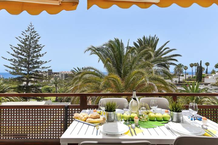Gîte pour 6 personnes, avec Terrasse et Piscine