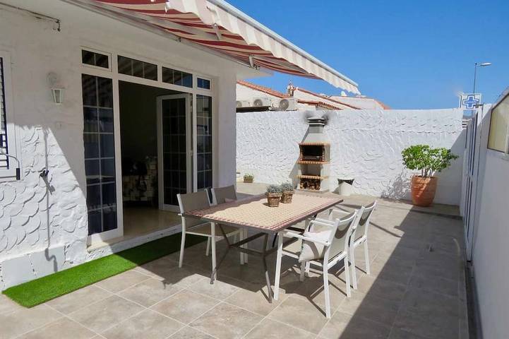 Maison de vacances pour 4 personnes, avec piscine ainsi que terrasse et jardin, animaux acceptés - 1