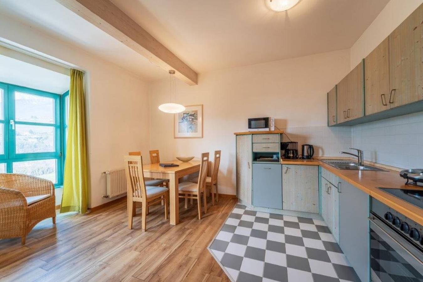 Ganze Wohnung, Ferienwohnung 'Comfort 4' mit Bergblick, Gemeinschaftsterrasse und Wlan in Schenna, Sarntaler Alpen
