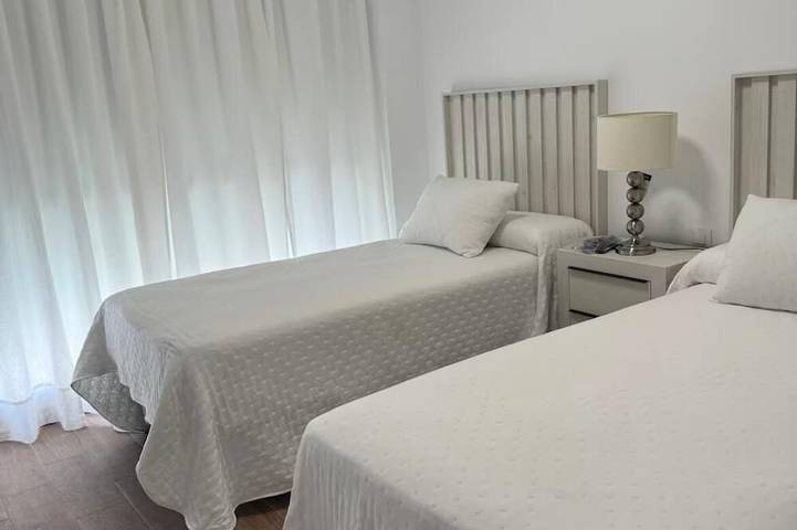 Spacious and luminous house, for families or groups. in Gerena, Sevilla Provinz