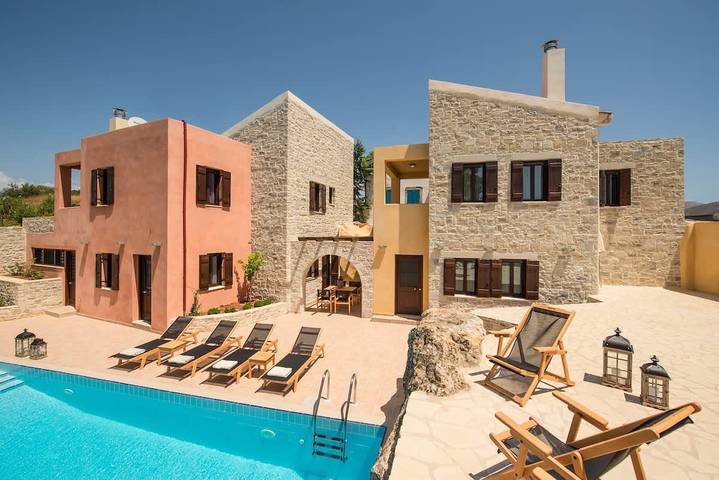 Villa für 13 Personen, mit Pool und Garten - 1