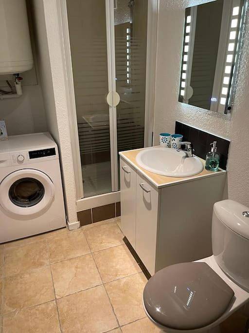 Appartement entier, Issoire studio hyper centre in Issoire, Région de Besse-et-Saint-Anastaise