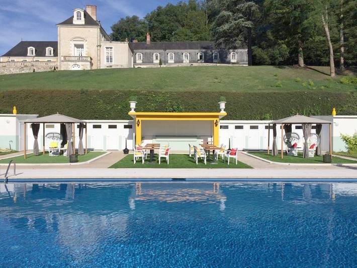 Hôtel pour 5 personnes, avec piscine ainsi que vue et jardin à Saint-Étienne-de-Chigny