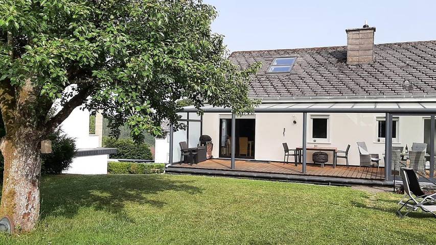 Ferienwohnung für 2 Personen, mit Garten und Balkon in Manderscheid
