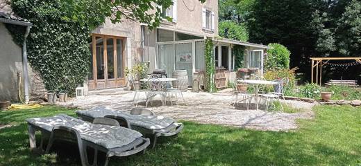 Gîte pour 10 personnes, avec terrasse, animaux acceptés à Pradelles-Cabardès