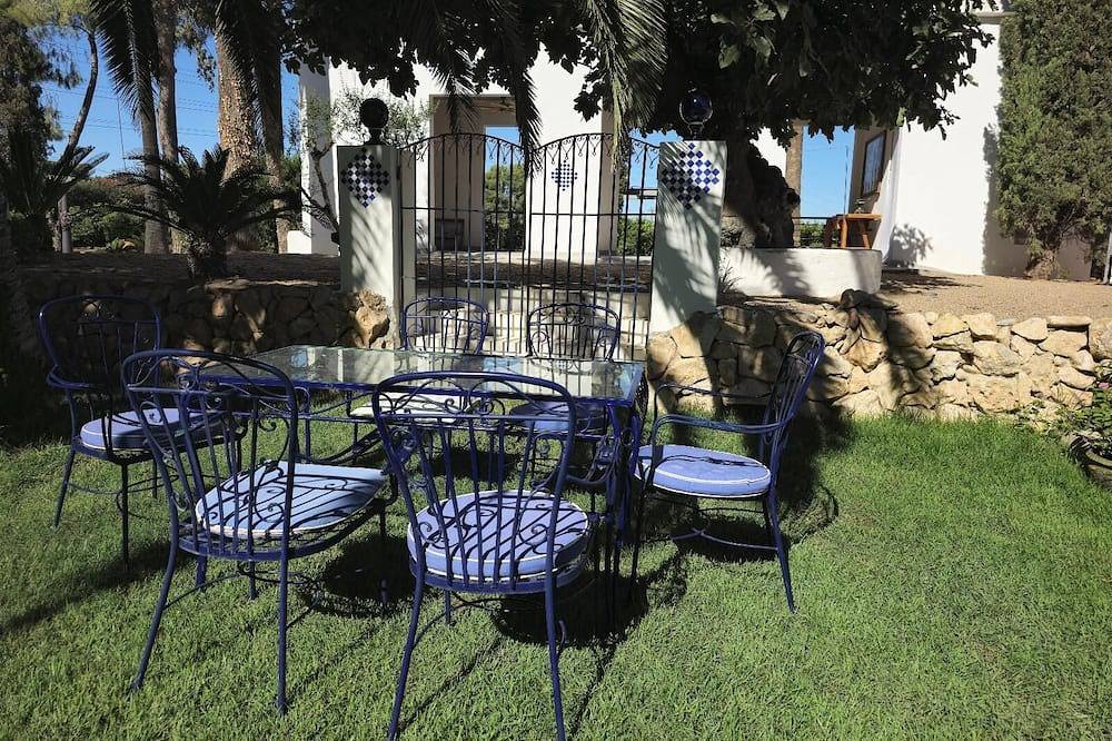 Feel Spain's soul at Villa Paula in Manises, Costa de Valencia