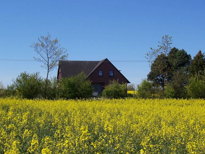 Ferienwohnung für 3 Personen, mit Balkon und Garten sowie Ausblick, kinderfreundlich in Hasselberg - 2