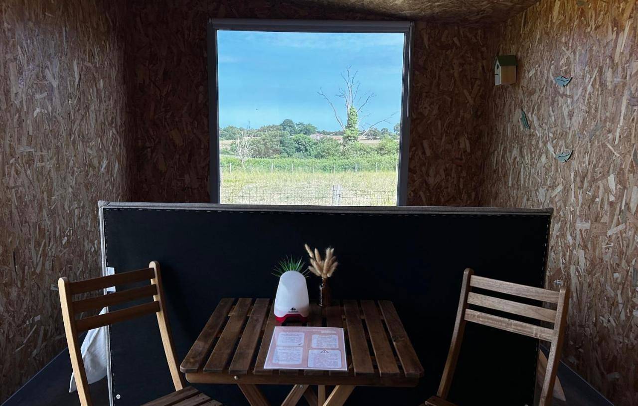 Queen Room with Garden View in Vallet (Loire-Atlantique), Région de Nantes