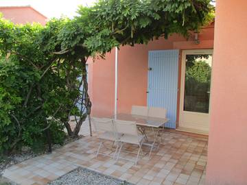 Gîte pour 2 personnes, avec terrasse dans le Vaucluse