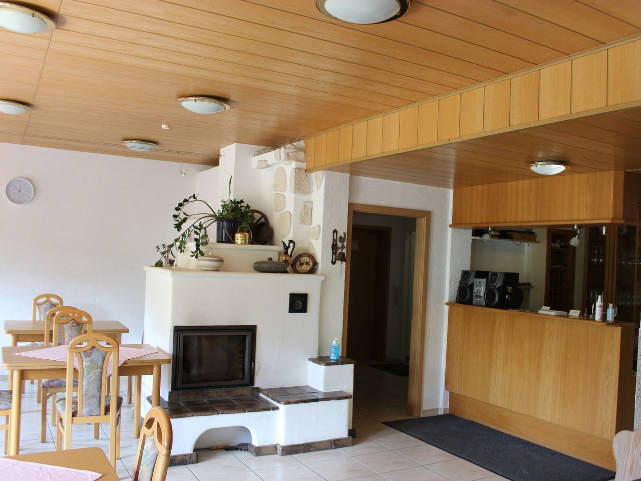 Hotel Garni Silberdistel - Doppelzimmer mit Dusche und Wc in Lauterstein, Albsteig Etappe 6
