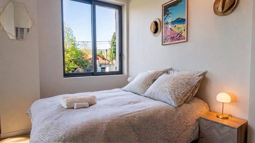 Chambre d’hôte pour 2 personnes, avec piscine et vue ainsi que jardin et terrasse à Saint-Cyr-sur-Mer - 2