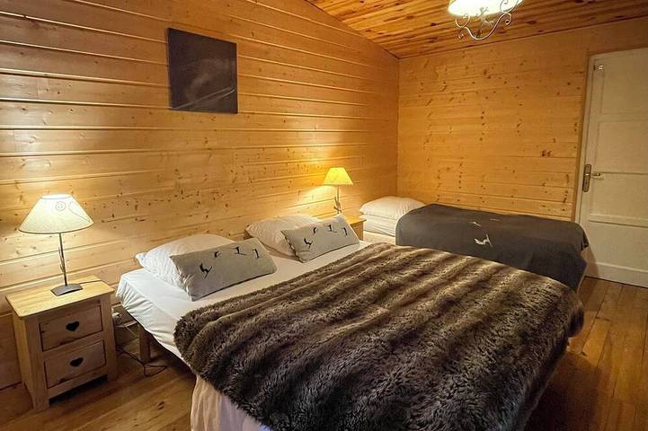 Gîte pour 14 personnes, avec Jardin dans Office De Tourisme De Font Romeu - 4