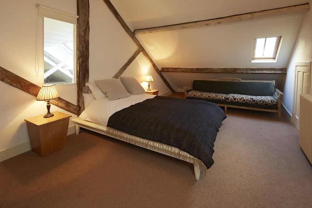 Ganze Wohnung, Extremely spacious loft located in the vibrant America Ground close to the beach in Hastings, Ost Sussex