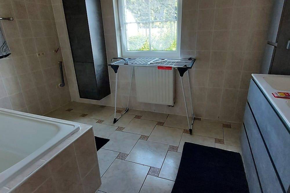 Ganze Wohnung, Magnifique logement de vacances en plein compagne et à 3 km de Bastogne (ville ) in Vaux-sur-Sûre, Parc naturel Haute-Sûre Forêt d'Anlier