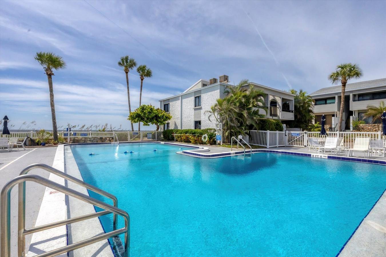 Beachside Bliss: Sarasota County Condo 1006 Awaits in Venice (Florida), Sarasota County